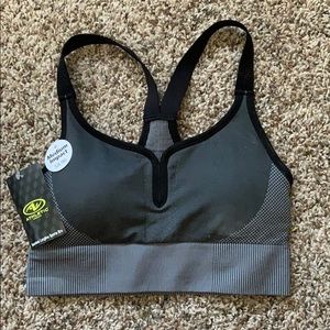 New black athletic sports bra size S